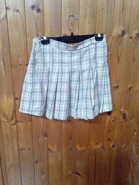 Large Streetwear Society Beige & White Plaid Pleated Skirt